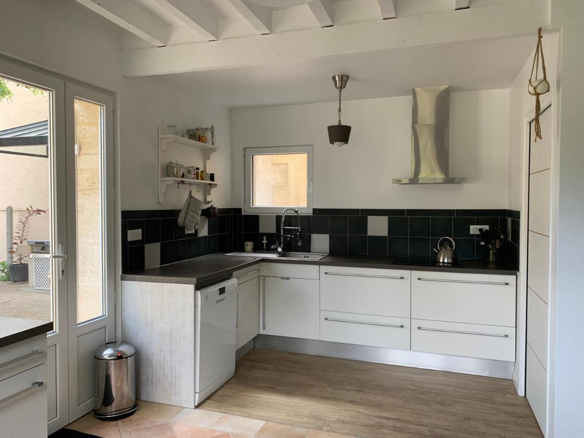 Batisse En Pierre XVII Siecle 115 M² Avec Terrasse Βίλα Ambares-et-Lagrave Εξωτερικό φωτογραφία