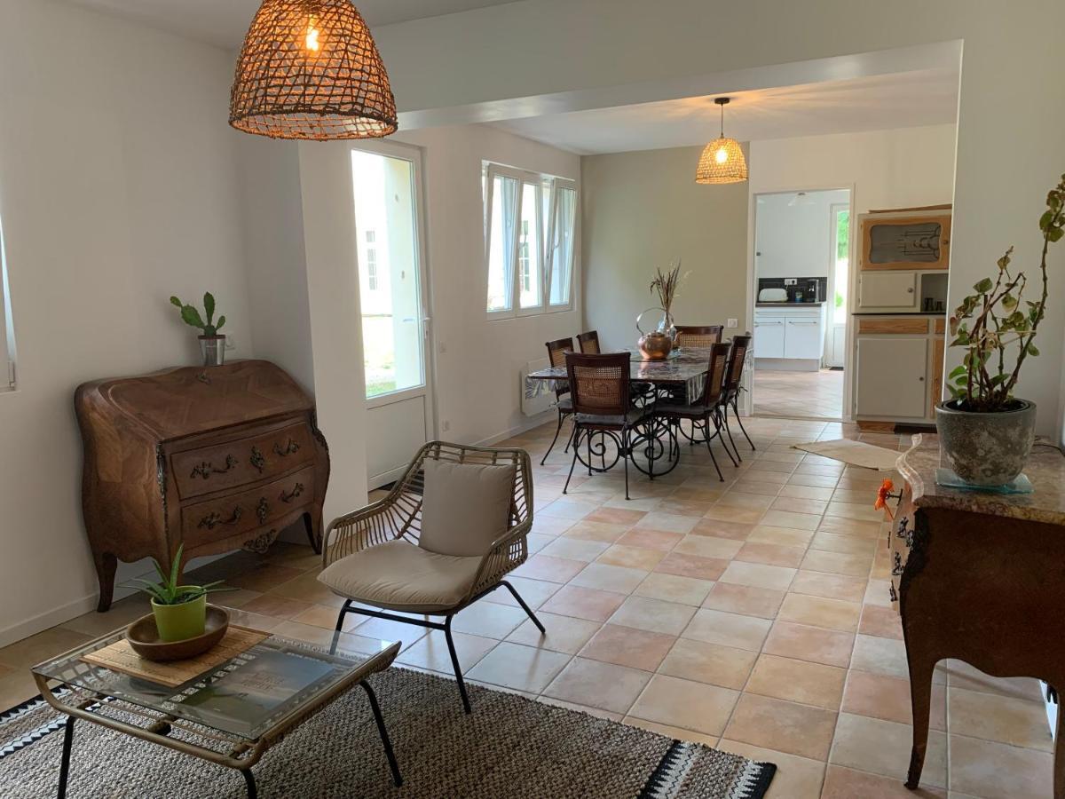 Batisse En Pierre XVII Siecle 115 M² Avec Terrasse Βίλα Ambares-et-Lagrave Εξωτερικό φωτογραφία