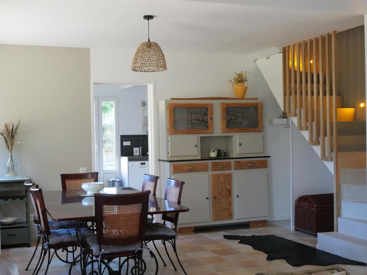 Batisse En Pierre XVII Siecle 115 M² Avec Terrasse Βίλα Ambares-et-Lagrave Εξωτερικό φωτογραφία