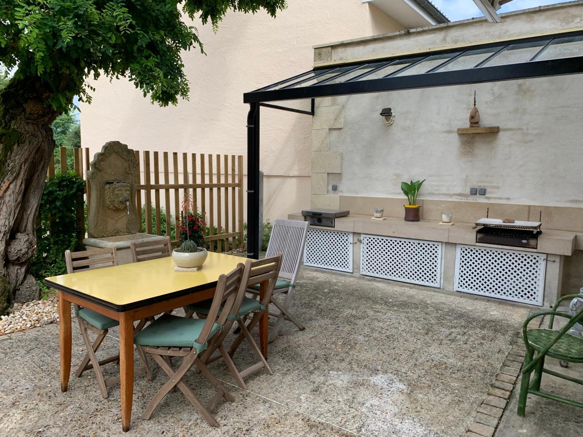 Batisse En Pierre XVII Siecle 115 M² Avec Terrasse Βίλα Ambares-et-Lagrave Εξωτερικό φωτογραφία